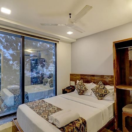 Hotel Merry Gold Мумбаи Экстерьер фото