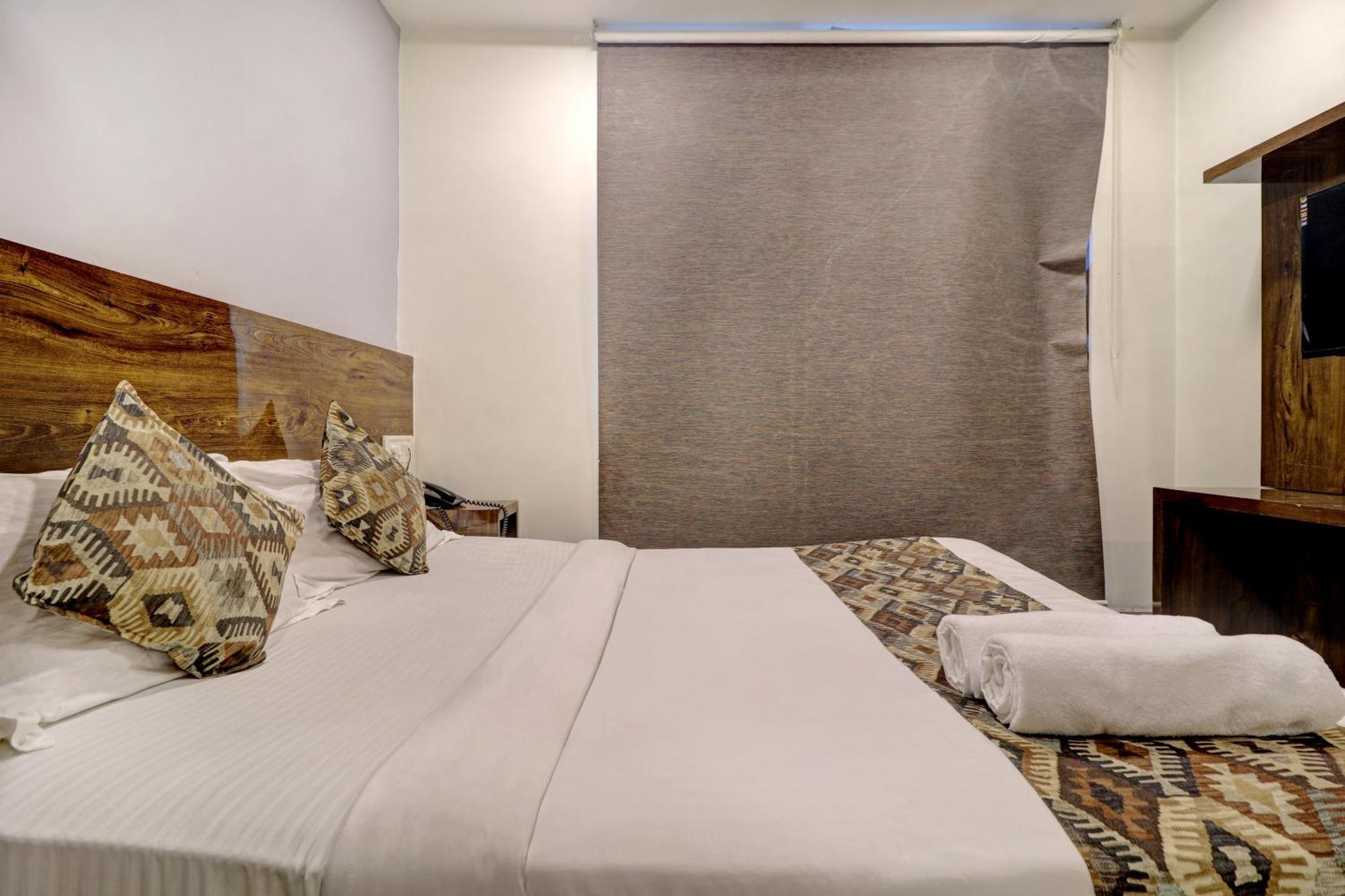 Hotel Merry Gold Мумбаи Экстерьер фото