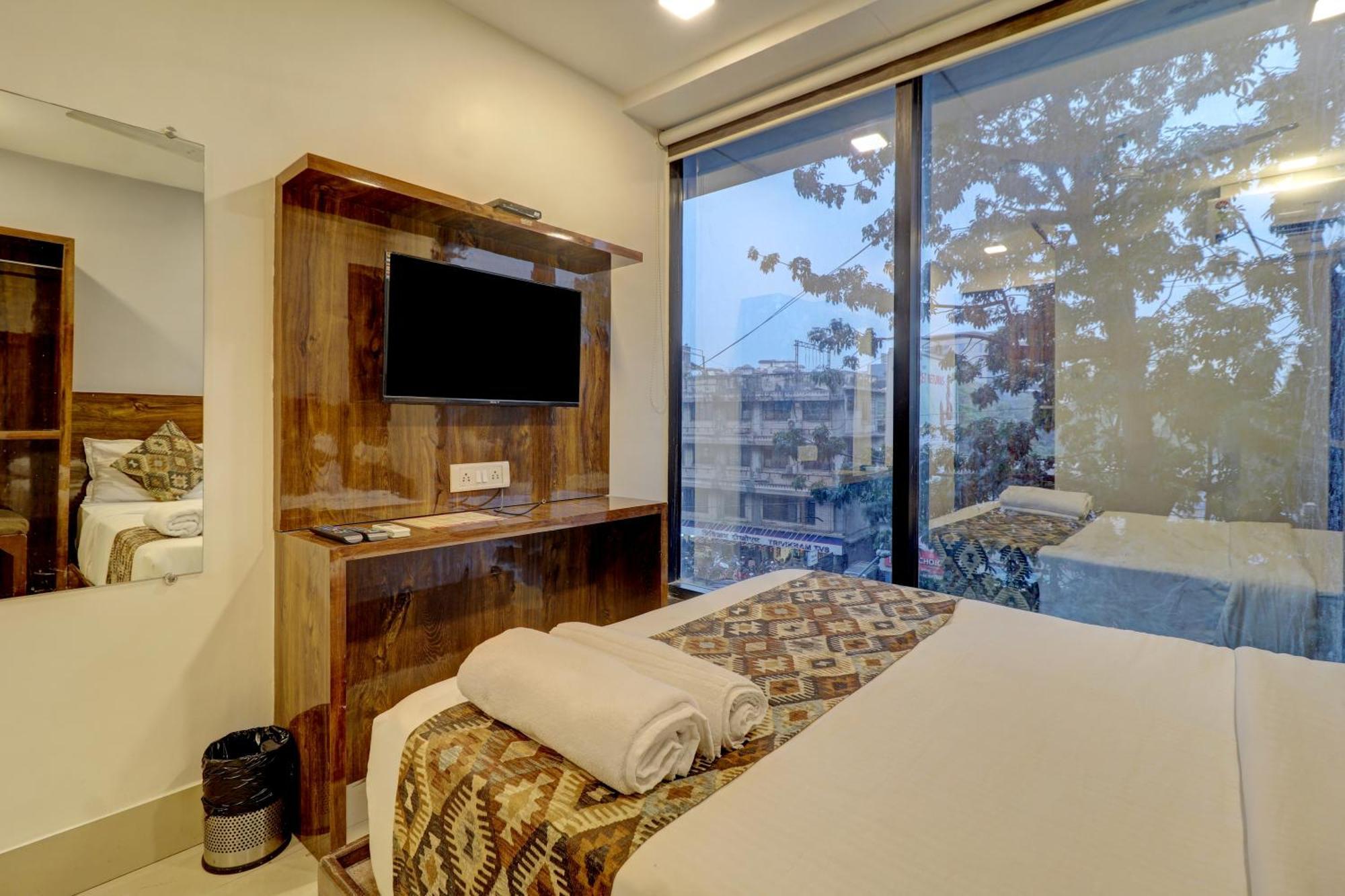 Hotel Merry Gold Мумбаи Экстерьер фото